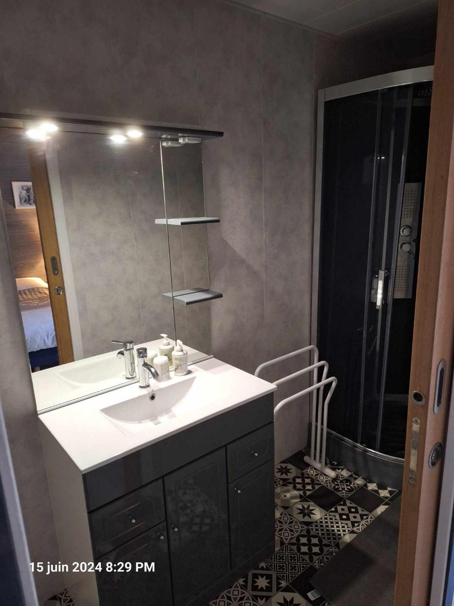 Bed and Breakfast Auxais Memory 44' Екстер'єр фото